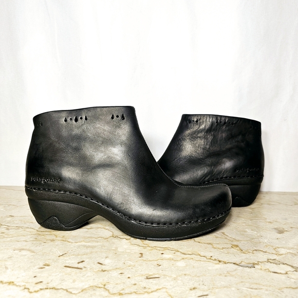 🛑 Patagonia Womens Black Leather Better Clog Boots Zip-up Booties Size 9 - Picture 3 of 9